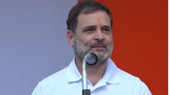 Comgress leader Rahul Gandhi addressing a corner meeting in Mananthavady