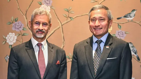 External Affairs Minister S Jaishankar with Singapore Foreign Affairs Minister Vivian Balakrishnan on the sidelines of 8th Roundtable of ASEAN - India Network of Think - Tanks, in Singapore.