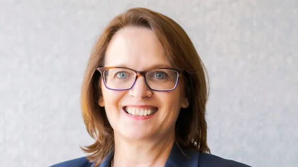 Lisa Curtis