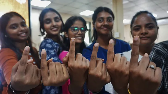 Mumbai Voting Women Voters Maharashtra Elections Maharashtra Voting