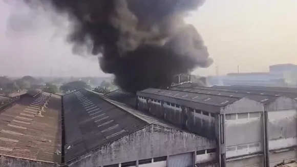 Palghar Fire destroys carpet warehouse