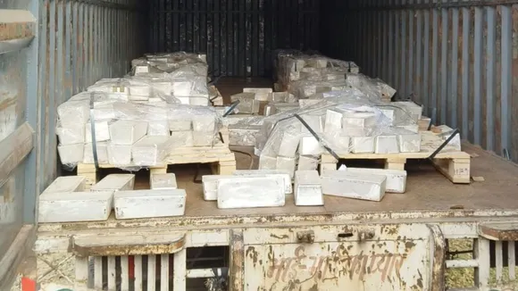 10,000 kg silver seized