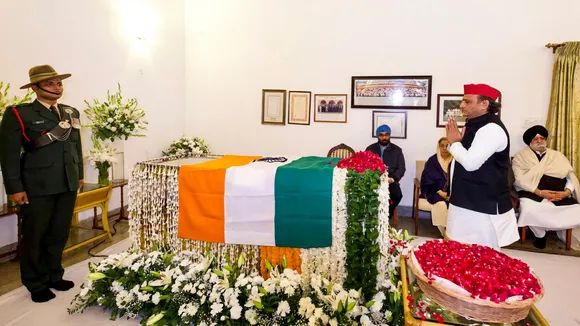 Akhilesh Yadav Manmohan Singh