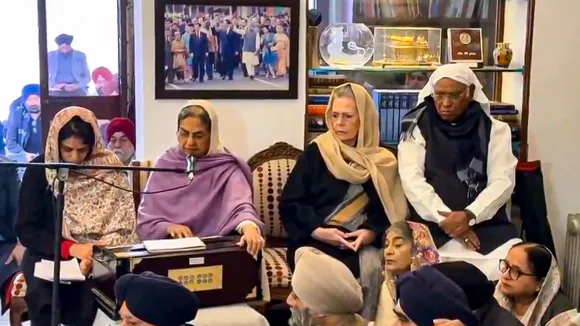 Manmohan Singh Sonia Gandhi Mallikarjun Kharge