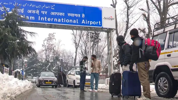 Srinagar airport Kashmir Snowfall