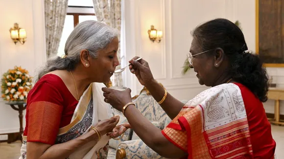 Droupadi Murmu Nirmala Sitharaman