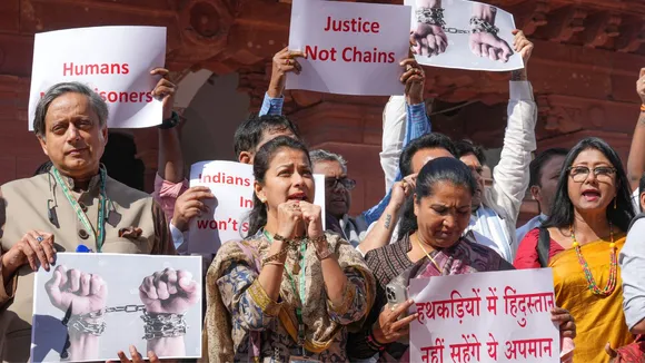 Shashi Tharoor protest outside the Parliament image
