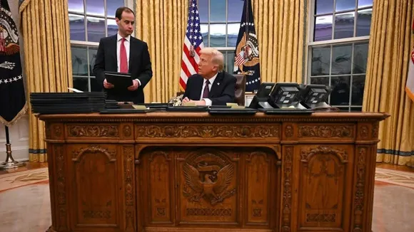Donald Trump Resolute Desk