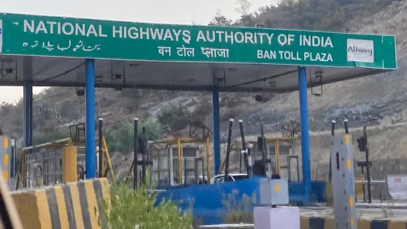 Ban toll plaza