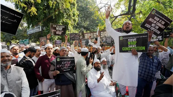 Muslims protest against Waqf amendment bill