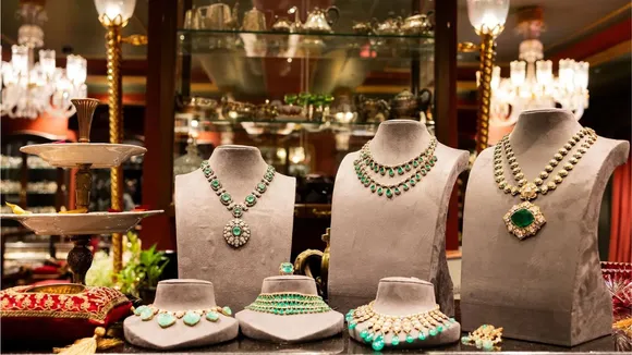 Gems and jewellery image