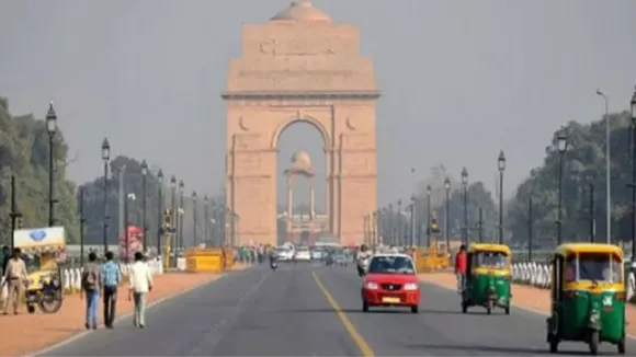 Sunny weather in Delhi