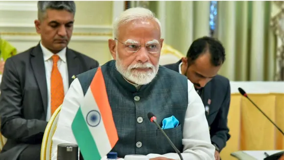 PM Narendra Modi with Thailand PM(1)