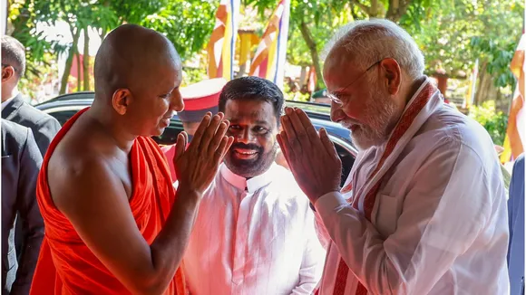 Narendra Modi with bhudhist monk in SriLanka