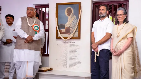 Mallikarjun Kharge, Rahul Gandhi and Sonia Gandhi during a prayer meet at the Sabarmati Ashram in Ahmedabad on Tuesday, April 8, 2025.