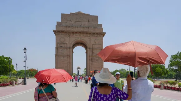 Heatwave in Delhi Weather Hot Summer India Gate