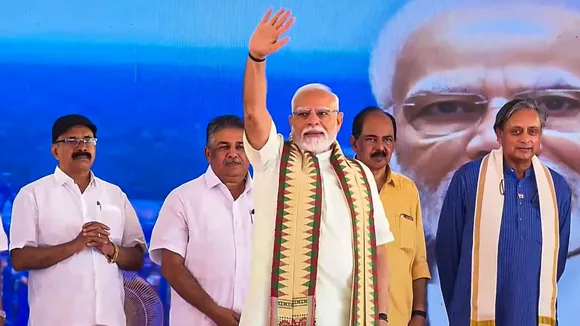 Prime Minister Narendra Modi, Congress MP Shashi Tharoor and others during the inauguration of the Vizhinjam International Seaport, in Thiruvananthapuram.
