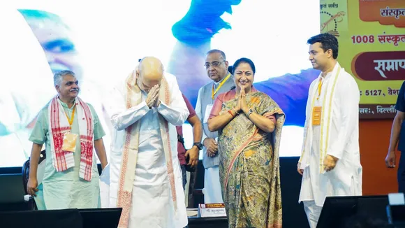MHA Amit Shah with Delhi CM Rekha Gupta during the closing ceremony of 1,008 free Sanskrit conversation camps in New Delhi.