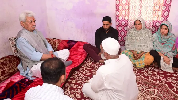 Manoj Sinha visits a family of soldier who killed in Pakistan shelling.