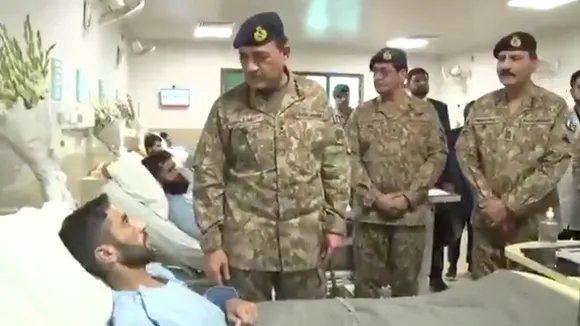 Asim Munir visits hospital