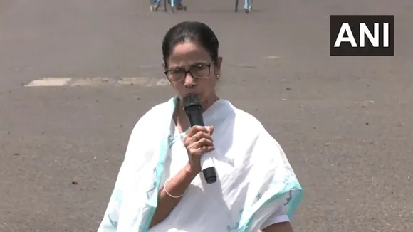 West Bengal CM Mamata Banerjee image 