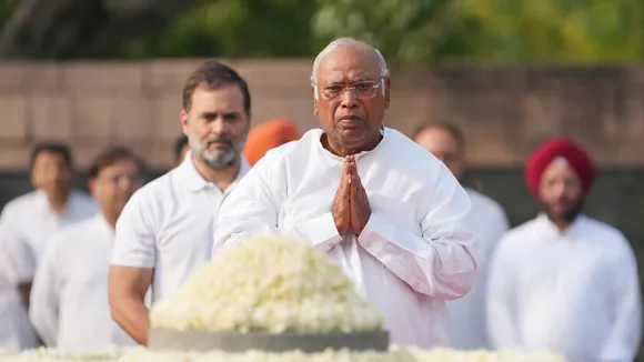 Rajiv Gandhi Mallikarjun Kharge Rahul Gandhi