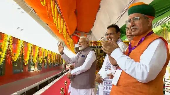  Prime Minister Narendra Modi, Rajasthan Chief Minister Bhajanlal Sharma and Union Minister Arjun Ram Meghwal after flagging off Bikaner-Mumbai Express train from Deshnoke, in Bikaner district, Rajasthan. 