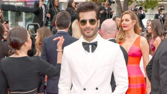 Karan Tacker image 