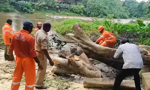 Restoration and relief work underway following heavy rainfall in Pathanamthitta, Thursday, May 29, 2025. A red alert was issued in four districts as Kerala reels under heavy rains with minor landslides.