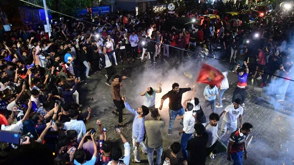 RCB fans celebrate