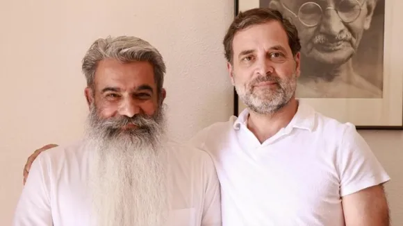 Bharat Bhushan Ashu and Rahul Gandhi (File photo)