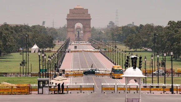Delhi Weather Delhi Heatwaves Delhi Summer India Gate Sunny Day