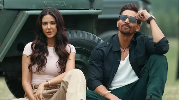 Sonam Bajwa (L), Harshvardhan Rane (R)
