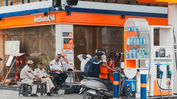 Petrol Pumps Fuel Pumps Petrol Diesel Prices Indian Oil IOCL Delhi Old Vehicles