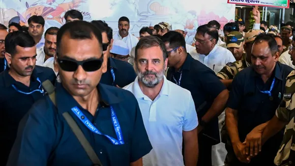 Rahul Gandhi in Lucknow Court