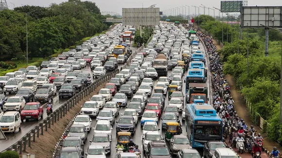 Delhi Traffic Delhi Rains Delhi Waterlogging DND Flyover
