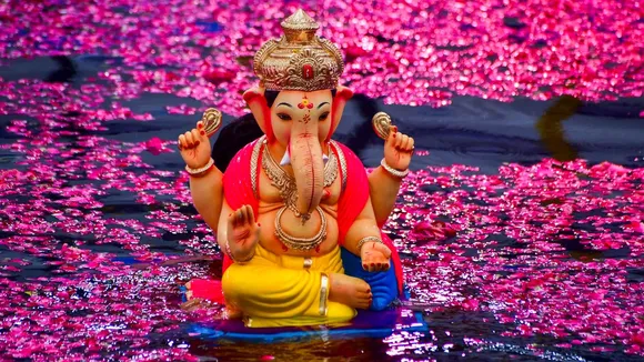 Ganpati Idol Ganesh Visarjan in Mumbai