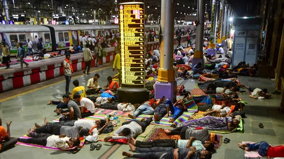Maratha Quota CSMT Mumbai Local Train Maratha Reservation
