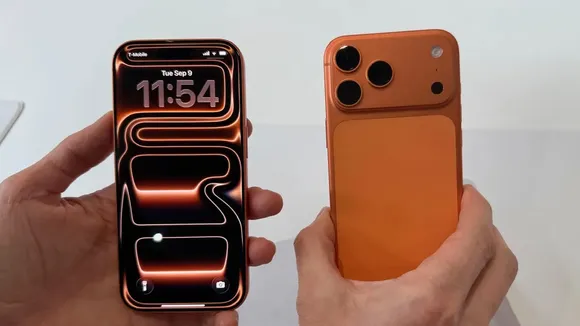 iPhone Pro Max 17 cosmic orange phones