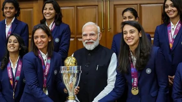 Indian Cricket Team Narendra Modi Harmanpreet Kaur Smriti Mandhana