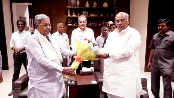 Siddaramaiah meets Congress National President Mallikarjun Kharge, in Bengaluru, on Saturday, Nov 23, 2025.