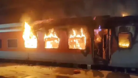 Tatanagar-Ernakulam train fire