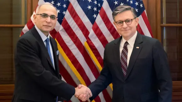 Vinay Kwatra meets Speaker Mike Johnson