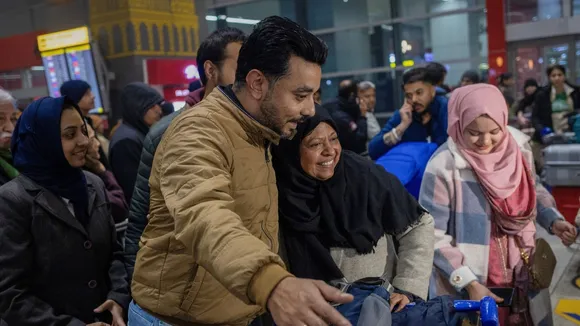 Indians return from Iran