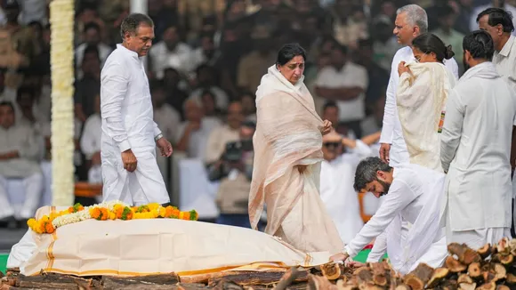 Ajit Pawar Funeral Sunetra Pawar