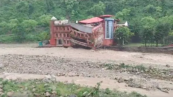 Doon Defence College building collapses