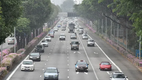 singapore road traffic.jpg