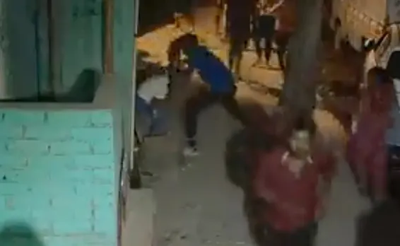 Delhi murder Girl Stabbed Shahbad