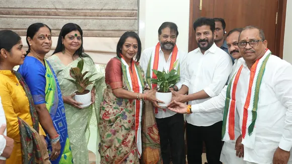 Gadwal Vijayalaxmi joins Congress in the presence of Telangana Chief Minister Revanth Reddy, AICC in-charge for Telangana Deepa Das Munshi and other leaders in Hyderabad on March 30, 2024