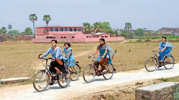 Bihar Girl Cycling Village School